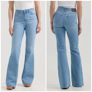 Wrangler Women’s BESPOKE High Rise Flare Light Wash Blue Denim Jeans Size 31X32